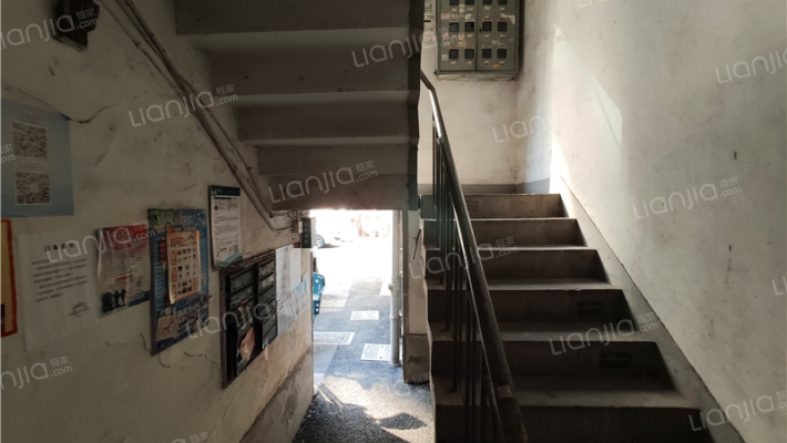 万物桥巷外景图