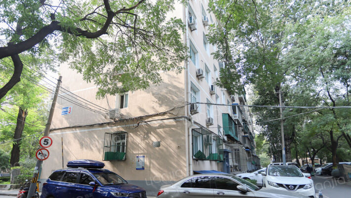 团结湖中路南三条外景图