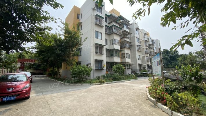 桂西小区外景图