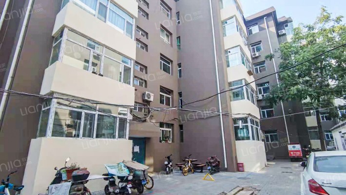 校尉营交警队宿舍外景图