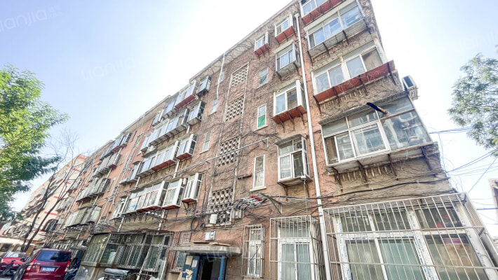 济南石化二厂第三宿舍外景图