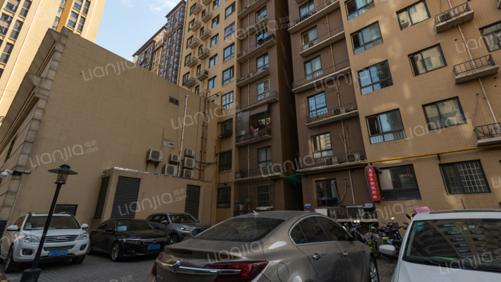 仁厚庄园外景图