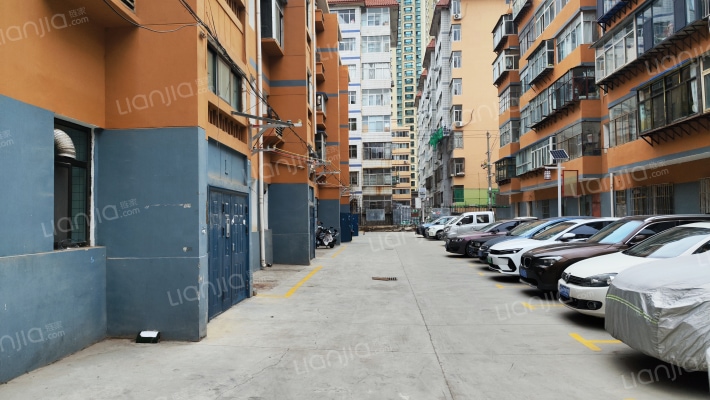 玉门街饮食公司家属院外景图