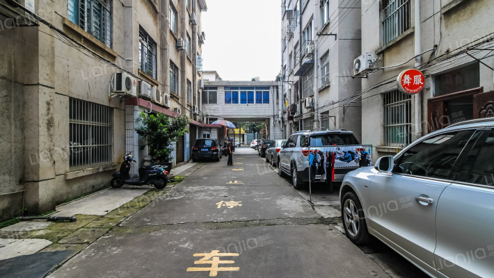 轻化大院外景图