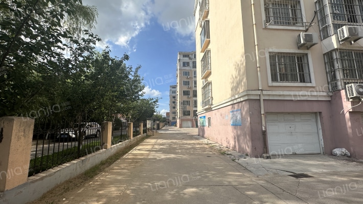 温馨家园外景图