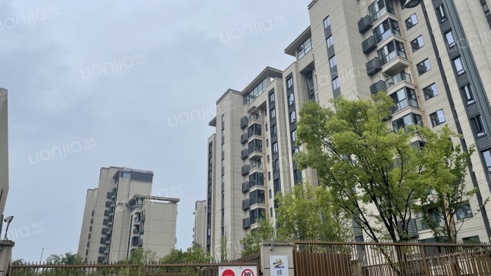 首开龙湖景粼玖序三期外景图