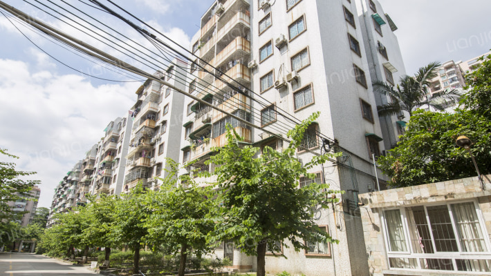 天河山庄外景图