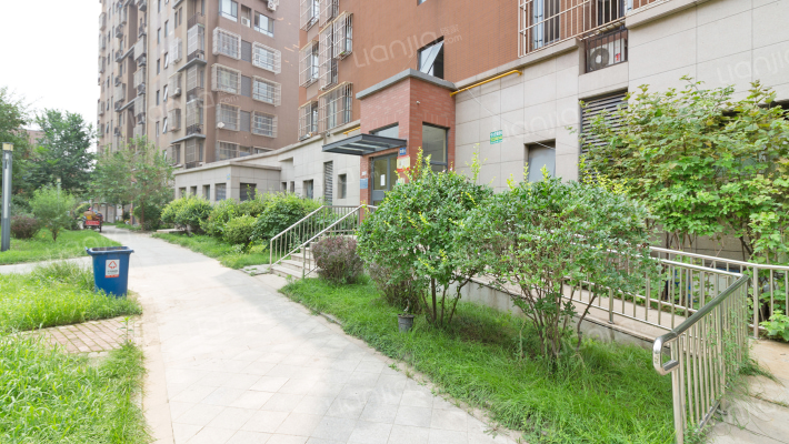 鹭港小区外景图