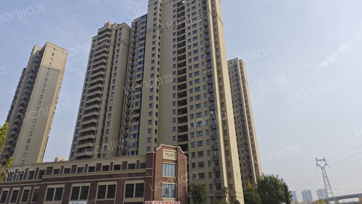 郑州绿地城外景图