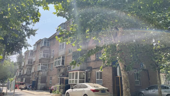 航测宿舍外景图