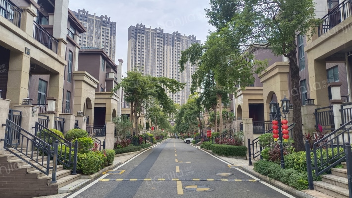 保利锦城外景图