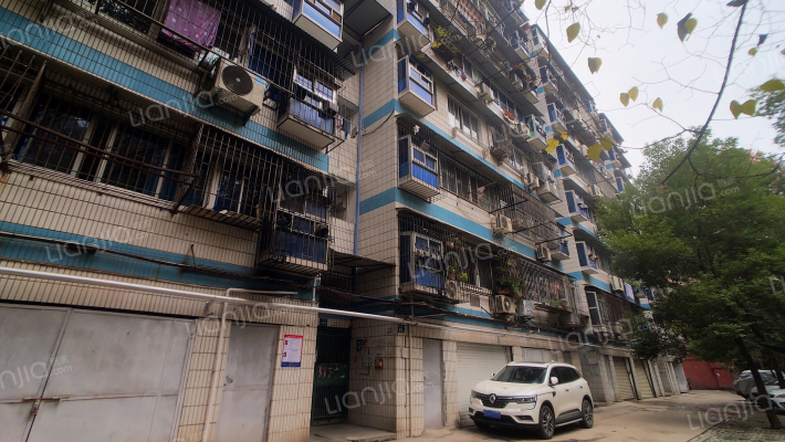 台北三村78到85号外景图