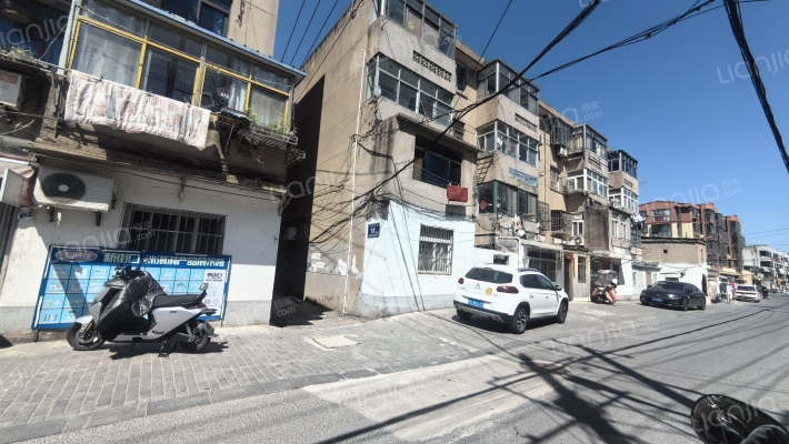 教育局宿舍楼外景图