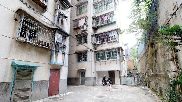 园林局宿舍外景图