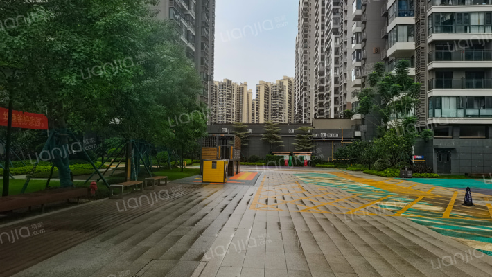 保利领秀广场外景图