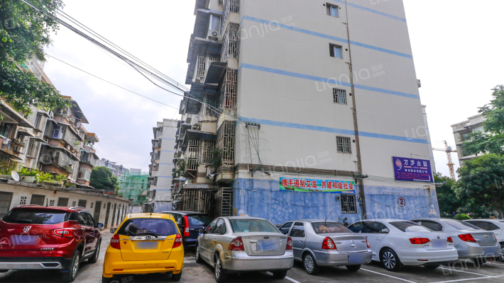 市政局住宅楼外景图