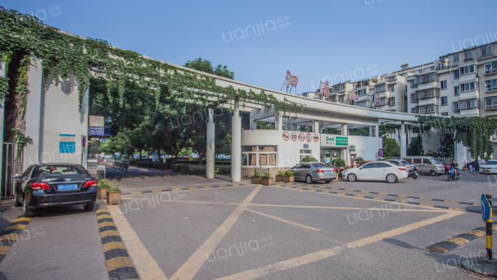 泗港小区外景图