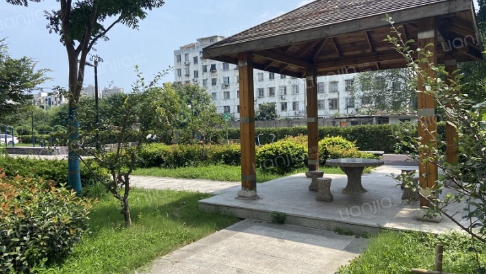 南华公寓外景图