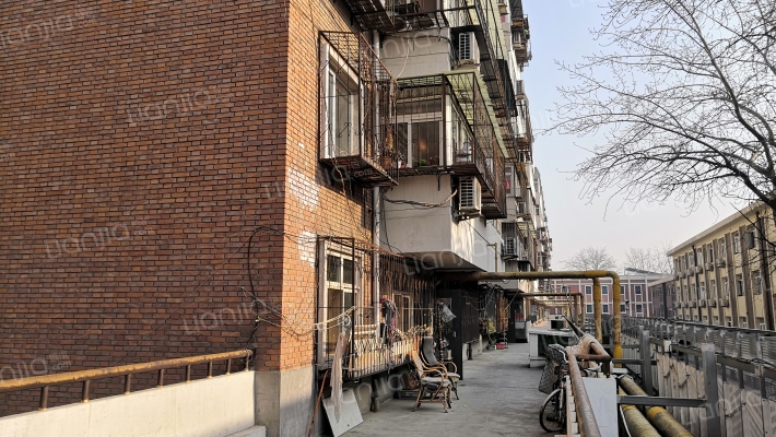 红专公寓外景图