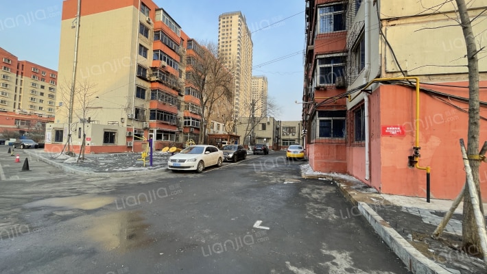 政发物业外景图