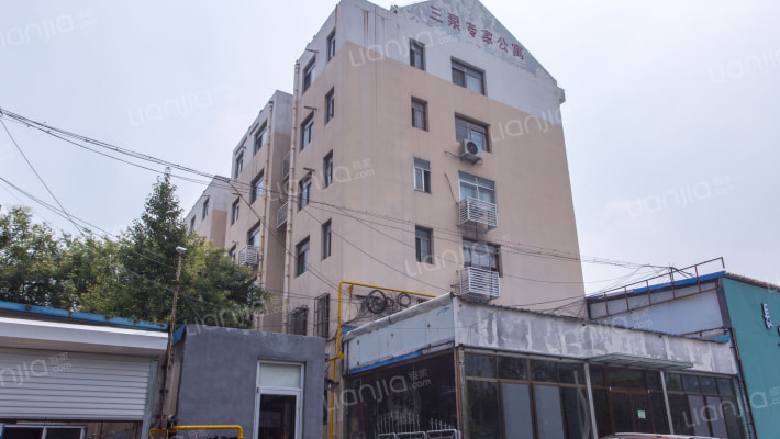 三泵专家公寓外景图