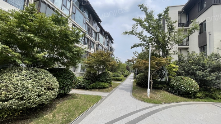 汤山温泉康养小镇外景图