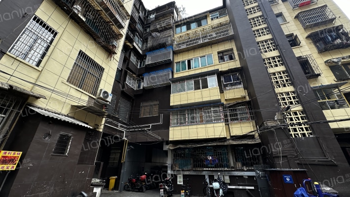 狮峰路13号外景图