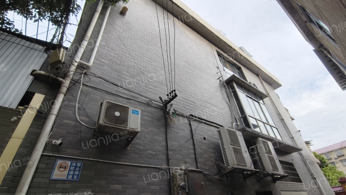 白马桥街道外景图