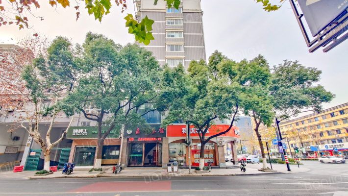 南方大厦外景图