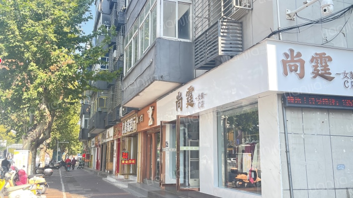 统一药业家属院外景图