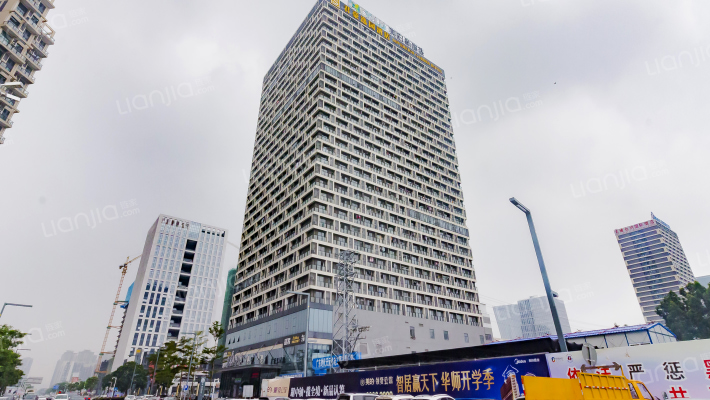 美的新都荟广场外景图