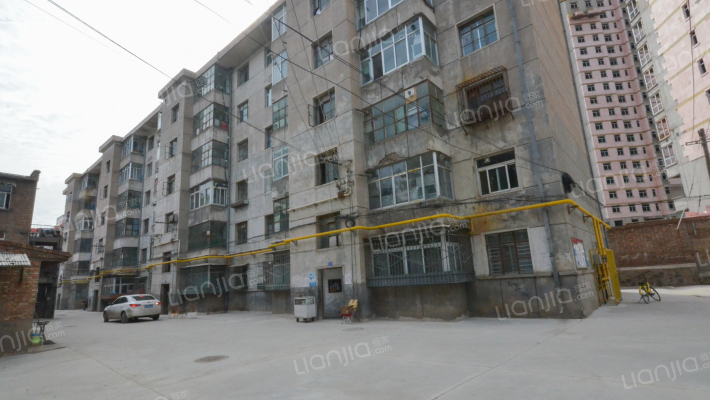 兰州玻璃厂家属院外景图