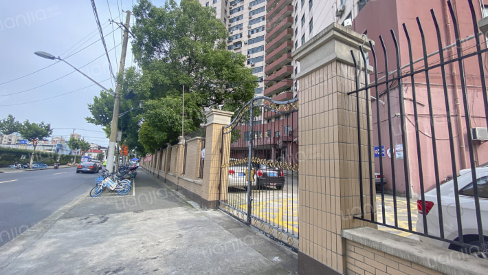 远虹大厦外景图