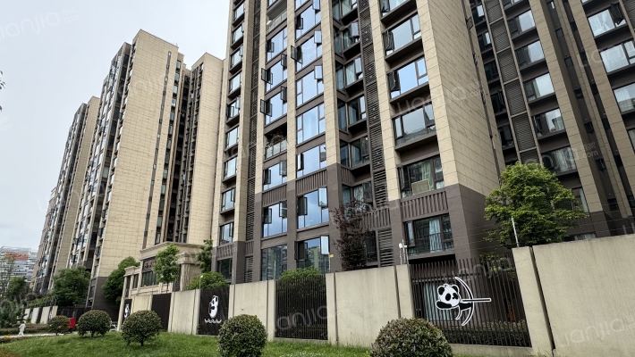 河畔府邸外景图