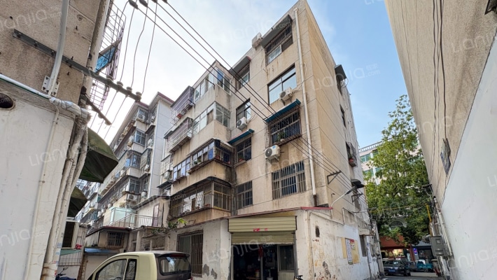 副食品家属院外景图