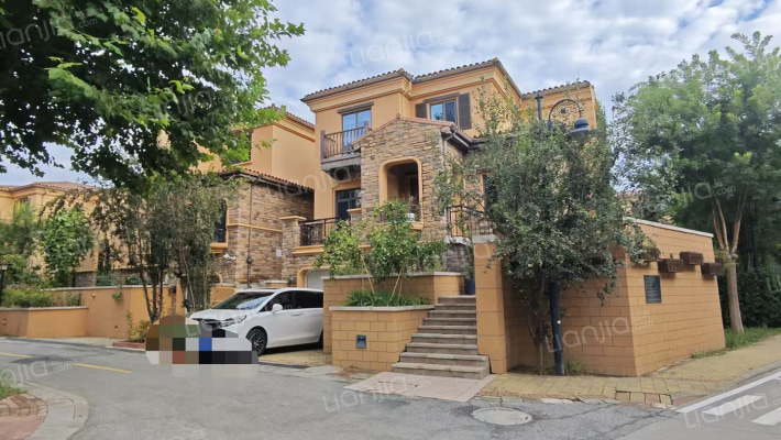 首创国际半岛伊维萨小镇外景图