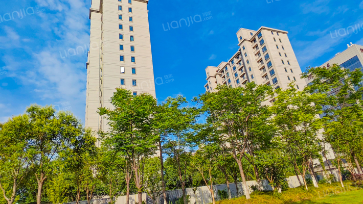 城北上园外景图