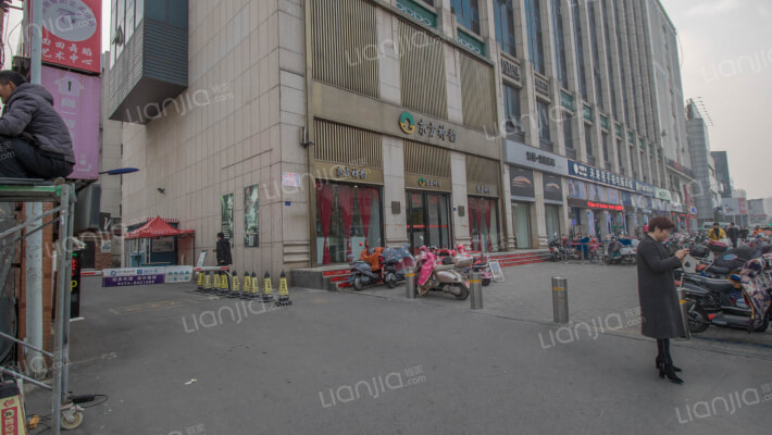 万象时代广场外景图