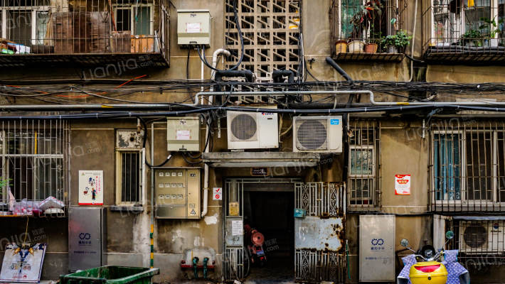 烟厂家属院外景图