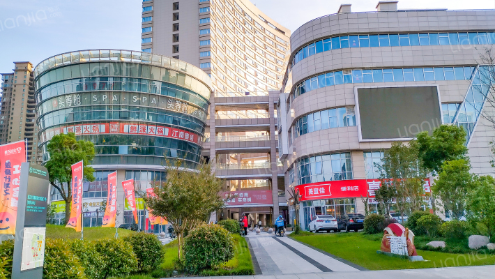 金钻天地外景图