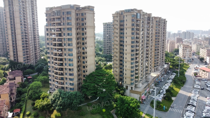 碧桂园天麓山三期外景图