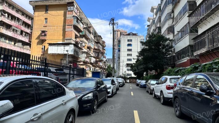 电子管厂新村外景图