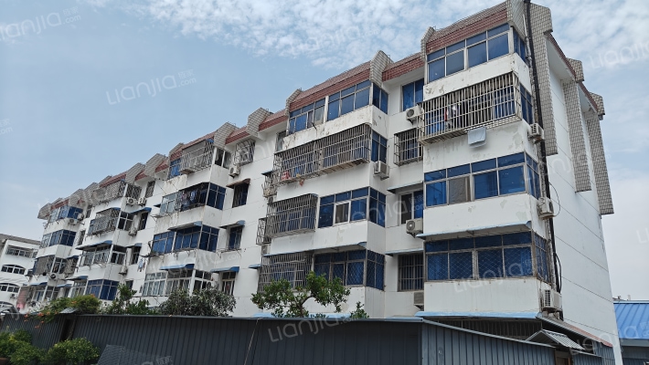 饮食服务公司宿舍楼外景图