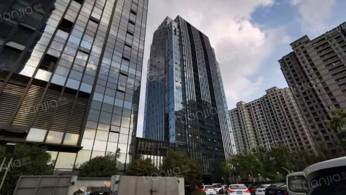 富阳财富中心外景图