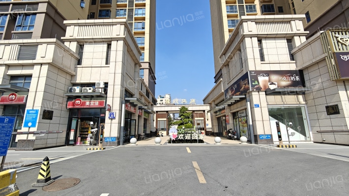 居岐华庭外景图