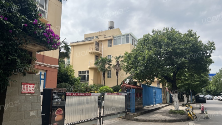 滇池依恋外景图