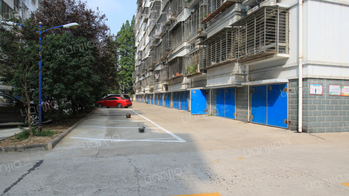 军苑公寓外景图