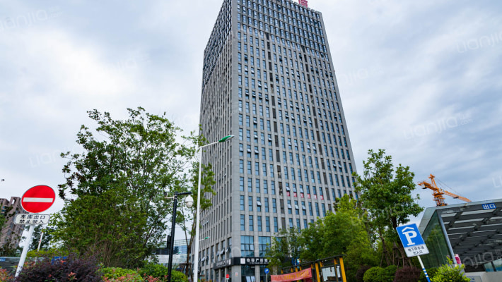 中侨大厦外景图