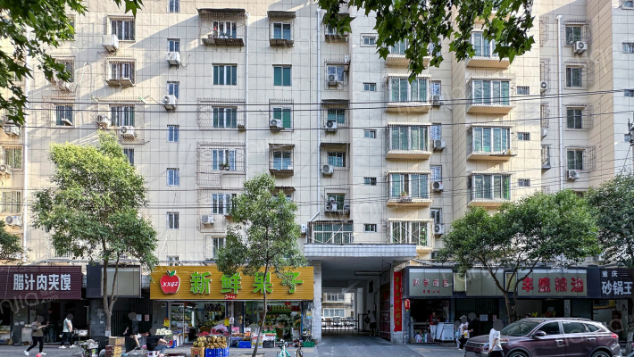 雁塔水泥厂家属院南院外景图