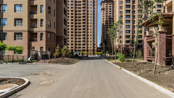 东地天澜外景图